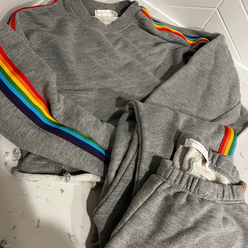 Spiritual Gangster Gray Sweatshirt and Pants Set with Rainbow Stripes